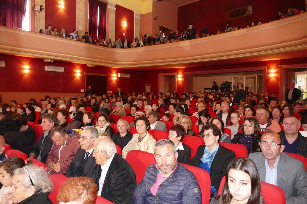 Rezultate imazhesh për foto teatri petro marko